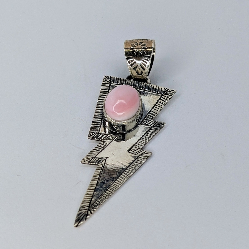 Pink Conch S925 Sterling Silver Lightning Bolt Pendant Southwest - Picture 3 of 4